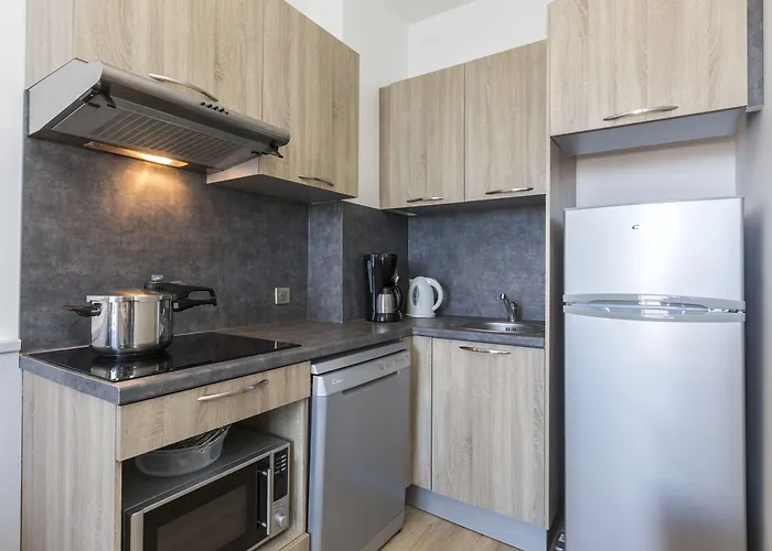 Odalys Valentin Apartmanhotel 3*